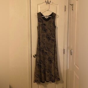 Sleeveless sundress with animal print